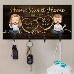 Home Sweet Home - Personalized Key Hanger, Key Holder - Gift For Couples Husband Wife 4-5 Key Hooks Wooden Decorative Family Sign With Hooks Key Holder For Wall Decorative (Man-Woman)