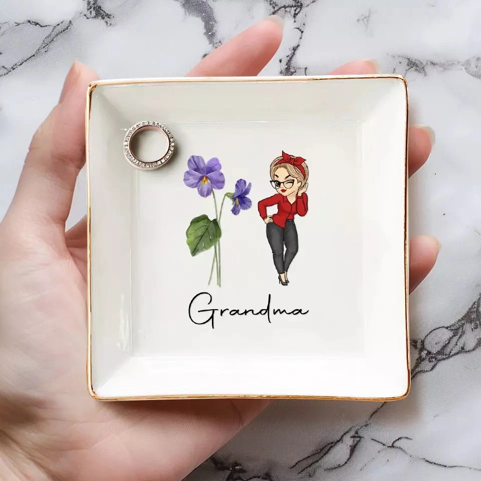 Grandmother Is The Heart Of Our Family - Family Personalized Custom Jewelry Dish - Gift For Mom, Grandma 4 Grandmother Is The Heart Of Our Family - Family Personalized Custom Jewelry Dish - Gift For Mom, Grandma - Image 4