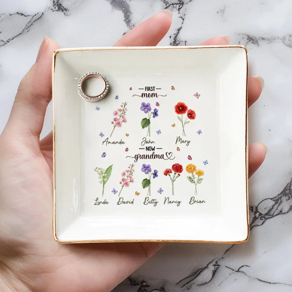 The Best Mom Get Promoted To Grandma - Family Personalized Custom Jewelry Dish - Gift For Mom, Grandma 4 The Best Mom Get Promoted To Grandma - Family Personalized Custom Jewelry Dish - Gift For Mom, Grandma - Image 4